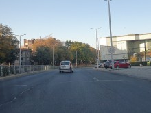 Има ли я, няма ли я, къде е пътната маркировка на възлови булеварди в Пловдив?