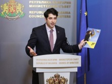 Министър Пеканов: Страната ни очаква 2,7 млрд. лева до края на годината