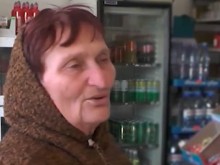 Пенсионерка: Купувам си мляко, хляб, понякога каймичка и нищо друго