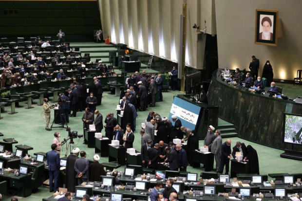 Парламентът на Иран одобри законопроект за присъединяване на страната към ШОС