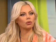 А беше толкова прекрасна! Не харесахте носа на "новата" Камелия