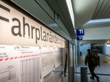 Служителите на железопътния транспорт в Австрия обявиха национална стачка