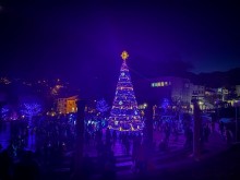 Светлините на коледната елха в Смолян ще грейнат на 5 декември