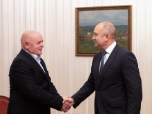 Президентът Румен Радев проведе среща с председателя на молдовския район Тараклия Иван Паслар