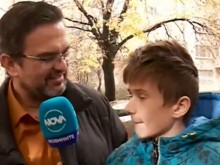 Бащата на Сашко: Той ходи повече, в добро настроение е, рисува