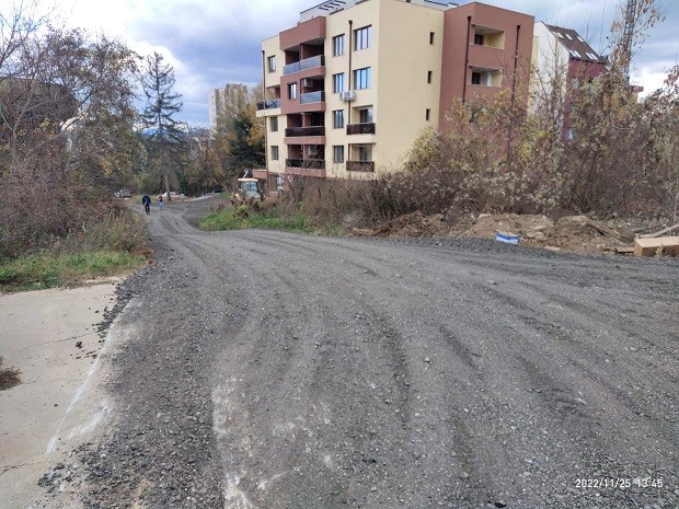 Община Благоевград профилира още улици с фрезован асфалт