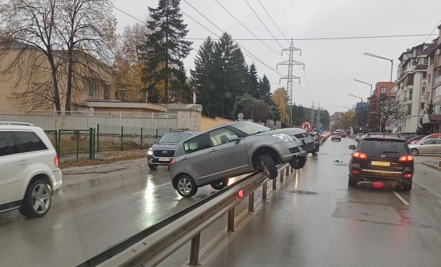 Времето в София се развали, заваля дъжд тази сутрин и
