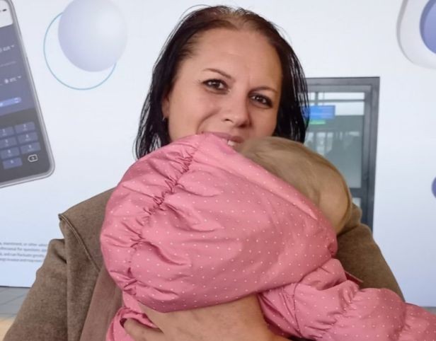 Държавната агенция за закрила на детето върна в страната българче, изоставено в Украйна