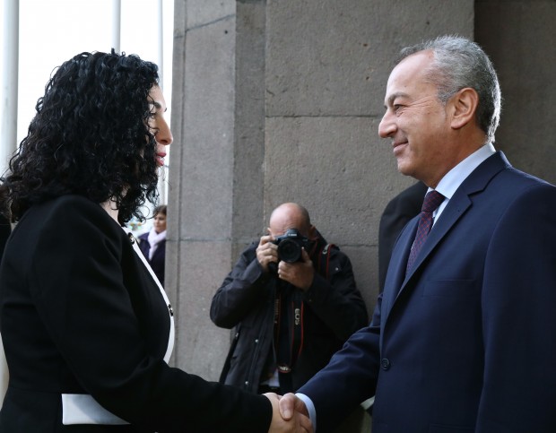 Министър-председателят Гълъб Донев проведе среща с президента на Република Косово
