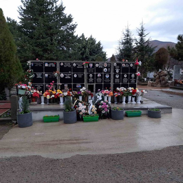 Община Сливен разширява гробищните паркове в пет населени места