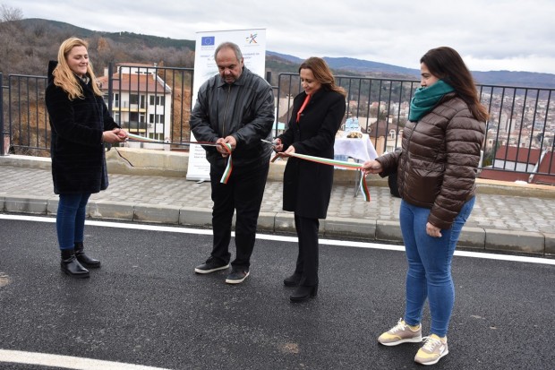 Община Благоевград откри новоизградената улица "Листопад"