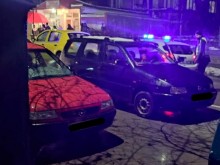 Пешеходка загина на място след тежка катастрофа, ударили са я 2 коли!