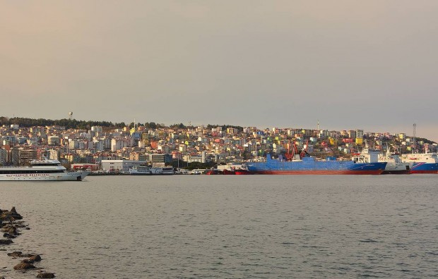 Експлозия разтърси черноморското пристанище Самсун в Северна Турция