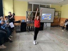 С богата седмична програма СУ "Вапцаров" отбеляза своя патронен празник