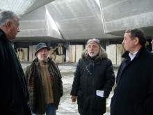 Здравко Димитров осъвременява Братската могила