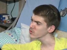 Великотърновския университет запази място за Радослав, който не може да се дипломира заради бюрократични спънки