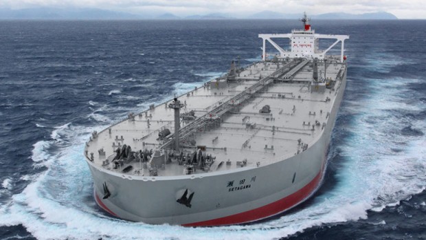 FT: Русия е закупила над 100 танкера за транспортиране на петрол, заобикаляйки санкциите