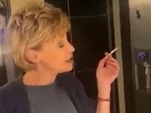 Върна се към ужасно вреден навик след страшната диагноза