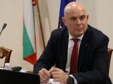 Гешев: Прокуратурата няма данни българската граница да се преминава срещу 50 евро
