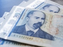 300 000 българи получават и заплата, и пенсия