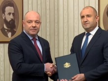 Радев връчи мандат на ГЕРБ, номинацията за премиер е изненадваща