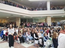 Награждават най-успешните ученици и студенти в Бургас