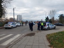 14-годишно момче се блъсна в полицейски автомобил в Кюстендил