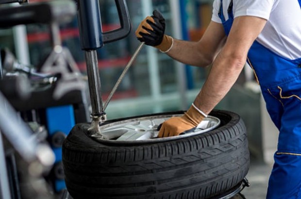 Смяната на летни гуми със зимни поставя логичен въпрос пред