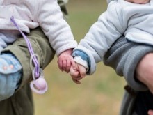 Гъвкавото работно време и повечето отпуска ще повишат раждаемостта 