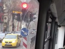 Шофьор на автобус разшири булевард в Пловдив, от 2 лентите станаха 3!