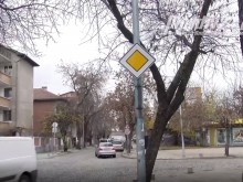 Не минавайте през това кръстовище в Кючука, рискувате много, Общината пак спи