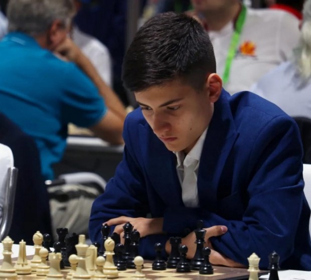 Гросмайстор Момчил Петков от Добрич участва в международния шампионат по открит шах "El Llobregat" в Барселона