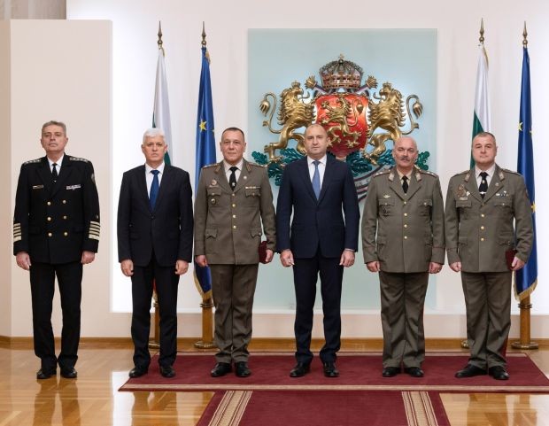 Президентът: Висшето военно ръководство трябва да продължи да отстоява ускоряването на модернизацията на Българската армия