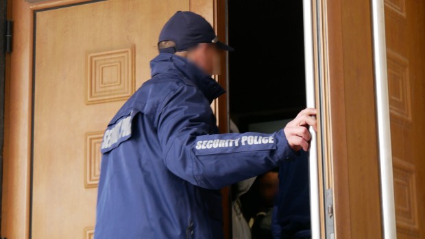 TD Полицията в Бургас е разкрила 2 кражби на телефони Мобилен