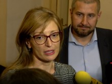 Екатерина Захариева: Холандия трябва да престане да измисля неприемливи аргументи