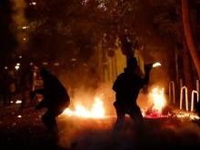 Анархисти поеха отговорност за палежа на автомобила на италиански дипломат в Атина
