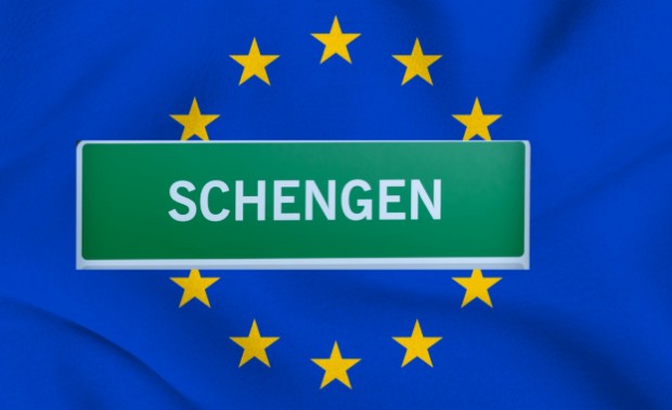 Реакциите в България за спирането ни в Шенген (Обзор)
