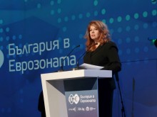 Вицепрезидентът Илияна Йотова: Липсва задълбоченият разговор с българското общество за влизането в еврозоната