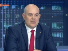 Гешев: С Борисов се чувам по празницитe. Няма никаква разлика между Пеевски, Божков или Василев