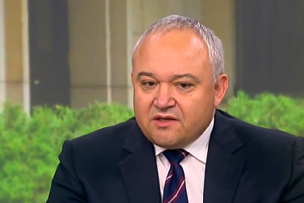 Министър Демерджиев: Не съм получвал покана от Габровски