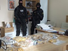 Разследват контрабанда на злато във Варна