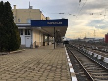 Спипаха шестима нелегални мигранти във влака Бургас-София