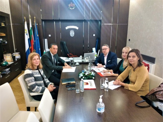 TD Кметът на община Бургас проведе среща с представители на ръководството