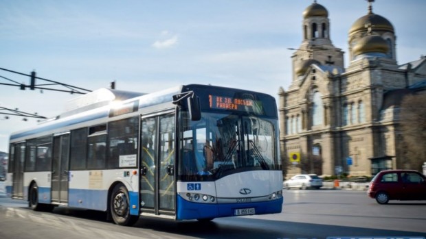 Цената за пътуване в общинския градски транспорт във Варна остава