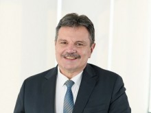 Депутатът от ДБ Александър Симидчиев опроверга твърдения, свързани с името му