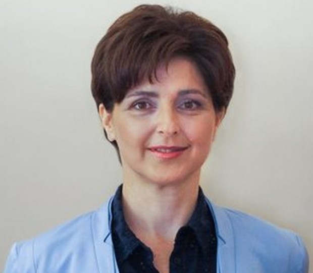 Кандидатът за министър на финансите Маринела Петрова започва кариерата си