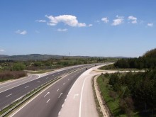 АПИ: Движение с повишено внимание от км 190 до км 192 на АМ "Тракия" поради учение на МВР