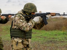 По 5000 евро месечно, ако се биеш за Украйна и 100 000 обезщетение при смърт, разпространяват се фалшиви обещания