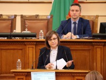 Нинова: Министърът на икономиката се превръща в заплаха за националната сигурност