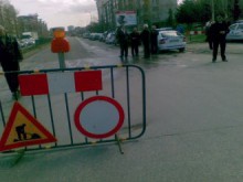 Затвориха южното платно на бул. "България" за ремонта